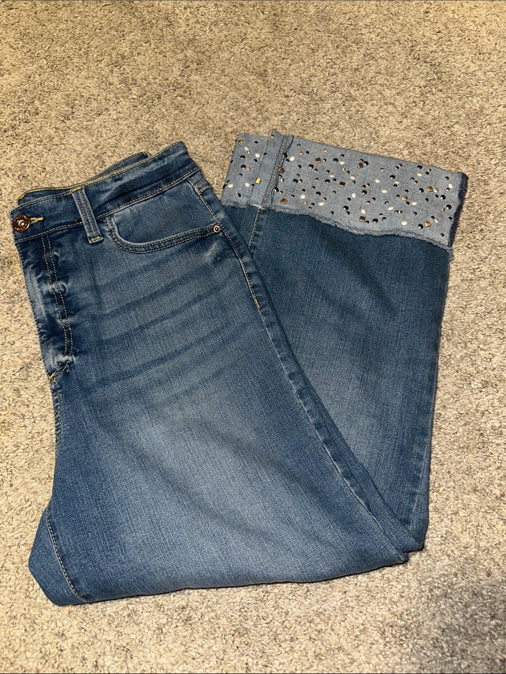 Embellished Wide Leg Crop Jeans